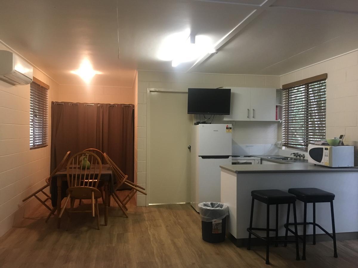 Mapleton Cabins&Caravan Park Buitenkant foto